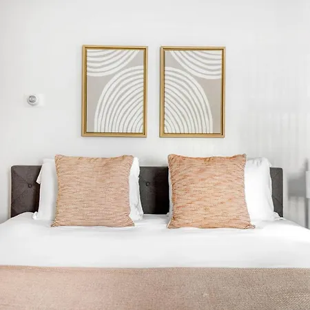 Williamsburg 2br W Wd Nr Domino Park Nyc-966 * New York