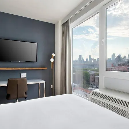 Hotel Towneplace By Marriott Long Island 3*