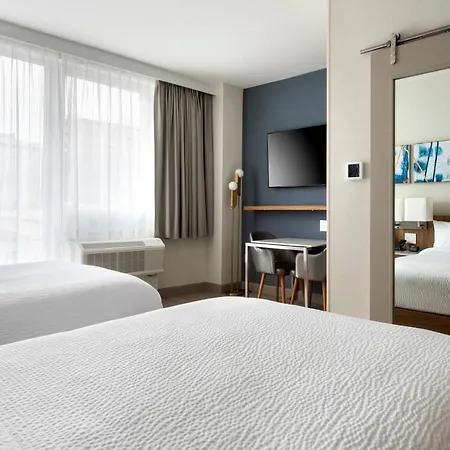 Towneplace By Marriott Long Island 3*