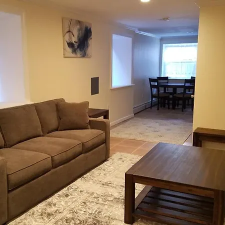 1120-1 Comfortable Qualitycribs Apartment