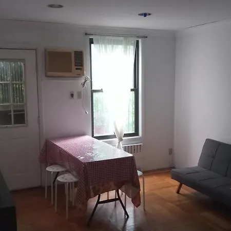 Homestay Spacious For Four At The Heart Of Williamsburg *