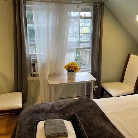 Private House 5 Minutes From Airport Jfk & Casino Apartment *