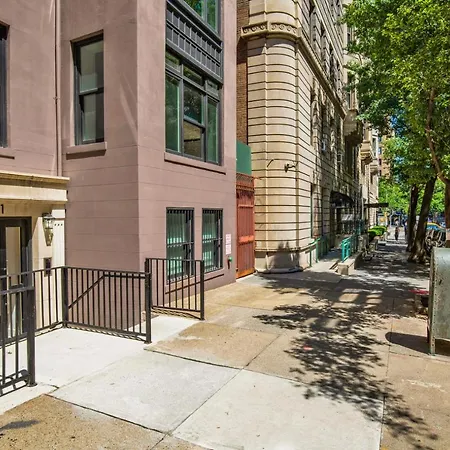 Apartment Uws 1br W Elevator Wd Nr Park Nyc-857 *