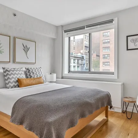 Apartment Chelsea 1br W Office Nook Balcony Doorman Nyc-25