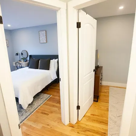 Alafia- Cozy Jfk Area - Is A Hosted Meaning The Host Live On Site * New York