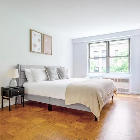 Uws 1br W Elevator Doorman Gym Nr 1 Line Nyc-626