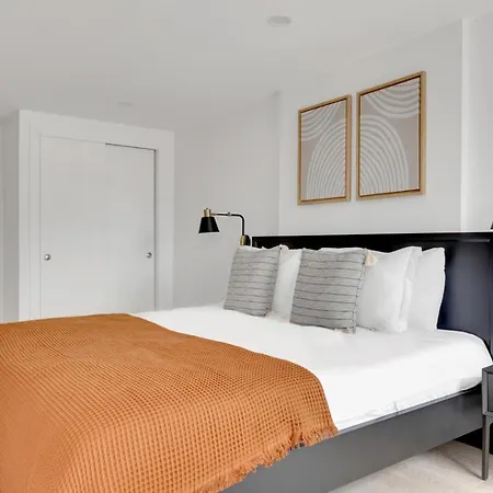 Tasteful Cobble Hill 3br W Wd Nr Tj Nyc-755 *
