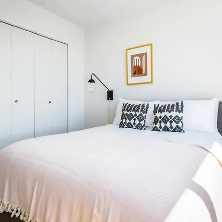 Murray Hill 1br W Gym Doorman Pool Rooftop Nyc-585 Apartment New York