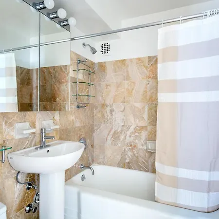 Midtown E 2br W Wd Nr Park Nyc-533 New York