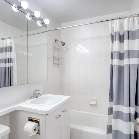 Lenox Hill 2br W Elevator Doorman Nyc-1012 Apartment