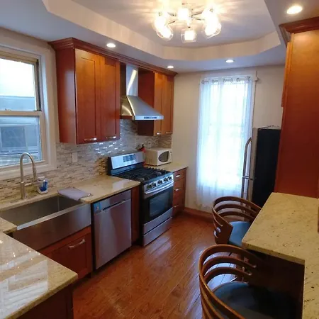 El Eden 2 Bedroom With Parking Space Close To Hospital