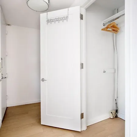 Tribeca 2br W Indoor Pool Great Views Nyc-39 Apartment New York