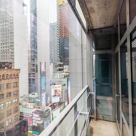 Midtown 1br W Doorman Gym Nr Times Sq Nyc-697 Apartment New York