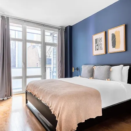 Midtown 1br W Doorman Gym Nr Times Sq Nyc-697 Apartment *
