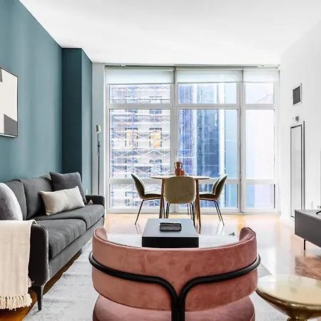 Midtown 1br W Doorman Gym Nr Times Sq Nyc-697
