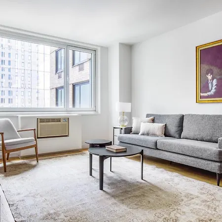 Midtown 1br W Gym Elevator Nr Rockefeller Nyc-508 Apartment