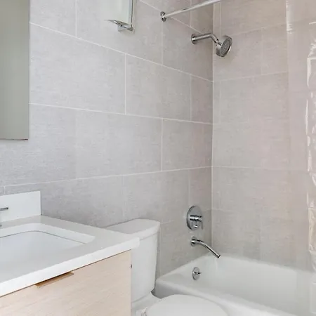 Midtown 1br W Gym Elevator Nr Rockefeller Nyc-508 Apartment New York