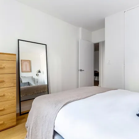 Midtown 1br W Gym Elevator Nr Rockefeller Nyc-508 * New York
