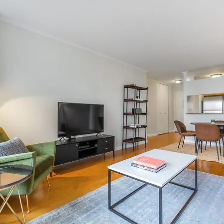 Midtown 2br W Pool Gym Roof Nr Broadway Nyc-382