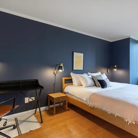 Midtown 2br W Pool Gym Roof Nr Broadway Nyc-382 Apartment New York