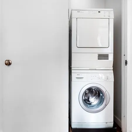 Midtown 1br W Doorman Gym Nr Times Sq Nyc-697 New York