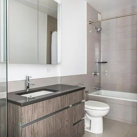 Sutton Place 2br W Gym Nr Rockefeller Plaza Nyc-519 Apartment *