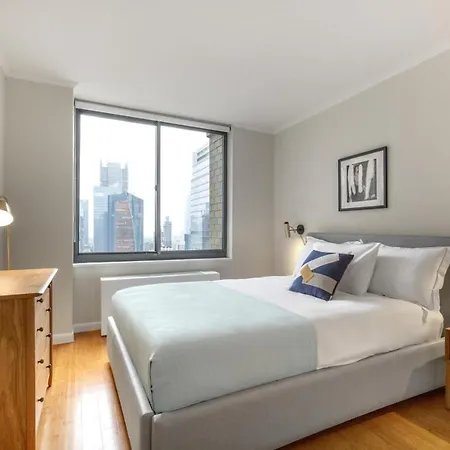 Midtown 2br W Pool Gym Roof Nr Broadway Nyc-382 *