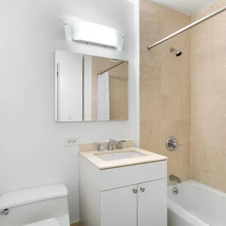 Midtown 2br W Pool Gym Roof Nr Broadway Nyc-382 *