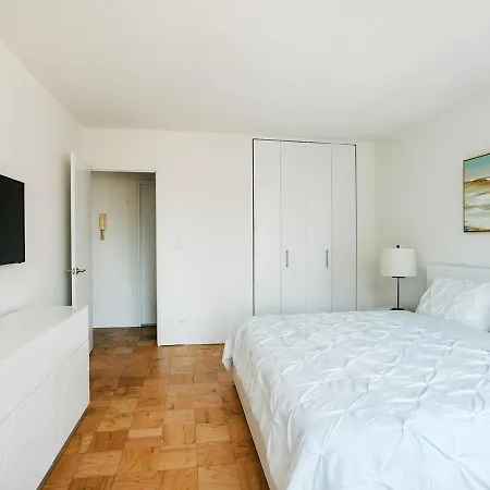 Fabulous 2 Bedroom At Columbus Circle *