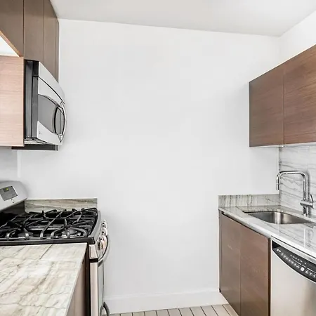 Theater District 1br W Indoor Pool Gym Nyc-103
