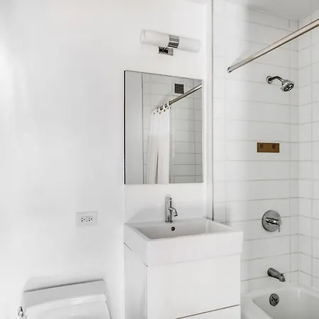 Theater District 1br W Indoor Pool Gym Nyc-103 Apartment New York