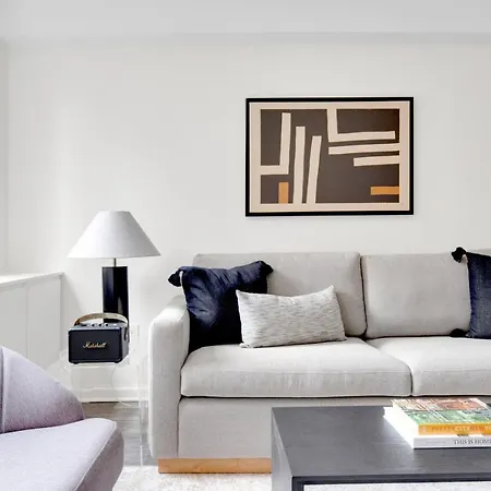 Apartment Midtown W 2br W Gym Wd Nr Hudson Yards Nyc-741 *
