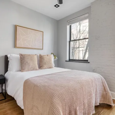 West Village 3br W Wd Nr Pier 46 Nyc-1098