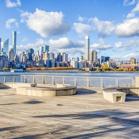 Lic 1br W Wd Elevator Doorman Nr E River Nyc-764 Apartment