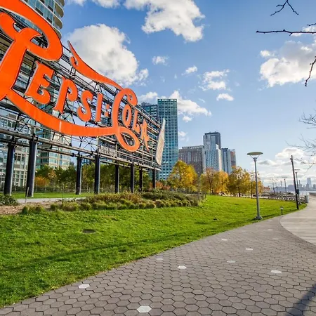 Apartment Lic 1br W Wd Elevator Doorman Nr E River Nyc-764