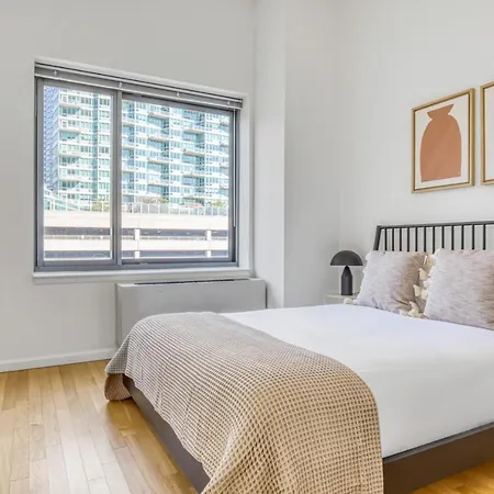 Lic 1br W Wd Elevator Doorman Nr E River Nyc-764