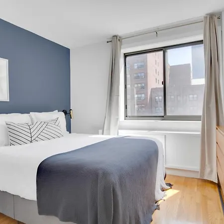Chelsea 1br W Balcony Doorman Gym Nyc-158 Apartment