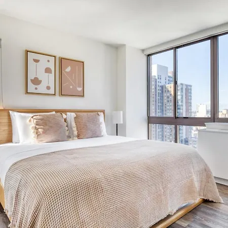 Midtown W 2br W Gym Wd Nr Times Sq Nyc-898