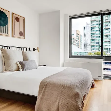 Apartment Lic 2br W Doorman Gym Pool Nr E River Nyc-689 New York