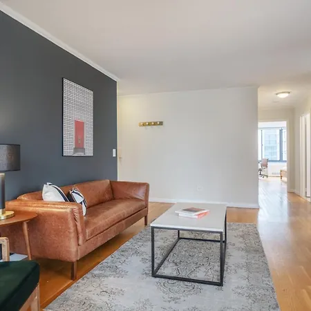 Apartment Midtown 2br W Pool Gym Parking Nr Broadway Nyc-381 *