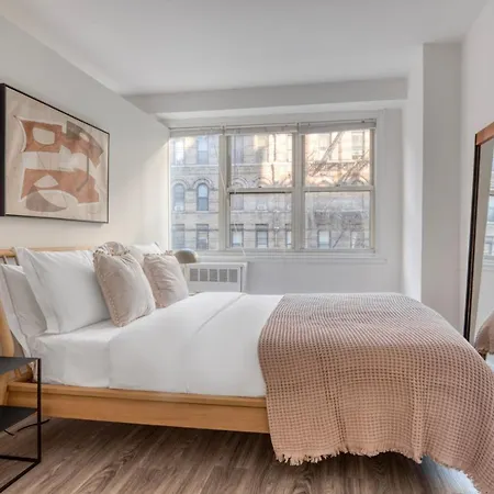 Ues 1br Wdoorman 15m Nr Park Nyc-198 Apartment