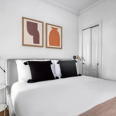 Sleek Nolita 1br W Wd Nr Soho Nyc-891 New York