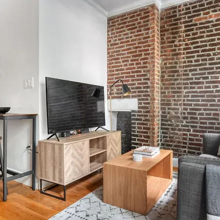 Sleek Nolita 1br W Wd Nr Soho Nyc-891 * New York