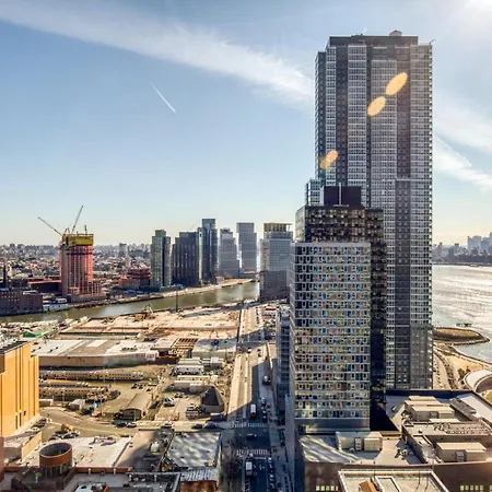 Lic 2br W Wd Elevator Doorman Nr E River Nyc-766 Apartment *