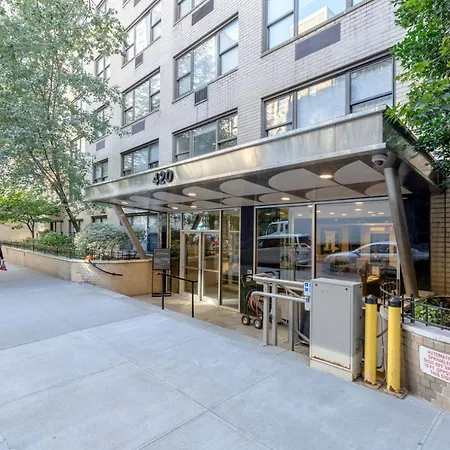 Ues 1br Wdoorman 15m Nr Park Nyc-198 Apartment