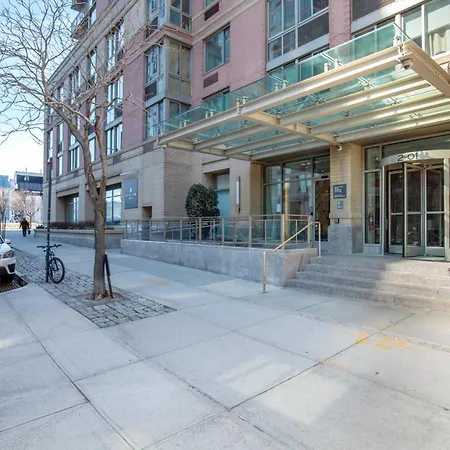 Lic 2br W Wd Elevator Doorman Nr E River Nyc-766 Apartment New York
