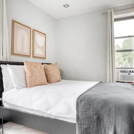 Apartment Les 2br W Elevator Wd Roof Nr Parks Nyc-788 New York