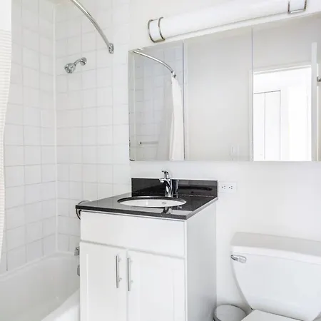 Uws 1br W Doorman Gym Parking Nr Central Park Nyc-599