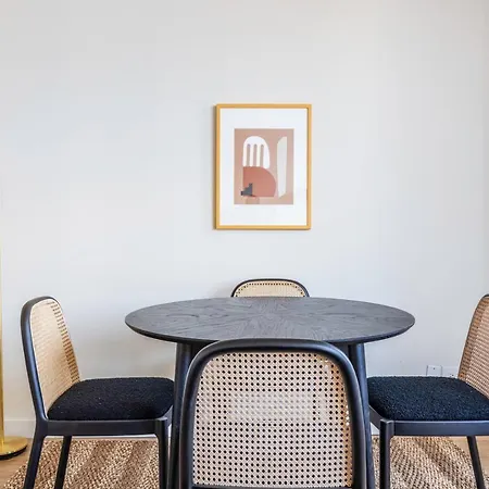 Apartment Uws 1br W Doorman Gym Parking Nr Central Park Nyc-599