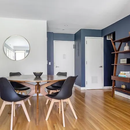 Quaint Chelsea 1br W Doorman Gym Balcony Nyc-7 Apartment *